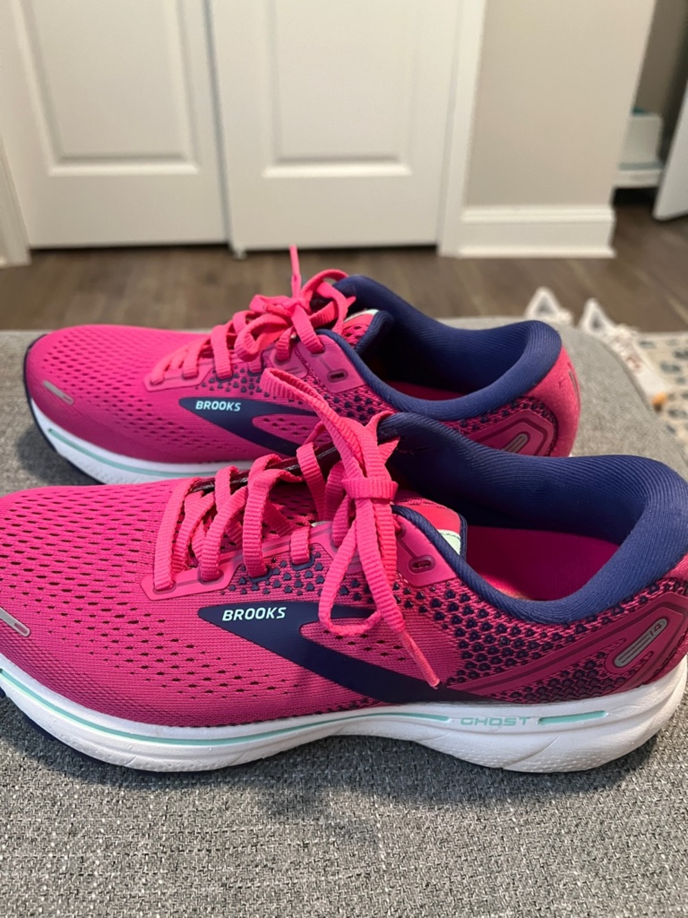 Brooks Ghost 14 Women's Running Shoes — Bright Pink and Navy/Gray Pair size 9M - Picture 12 of 15